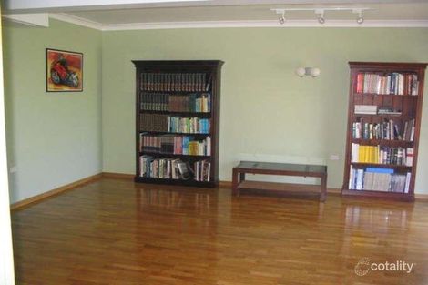 Property photo of 2 Dunnering Close Lochinvar NSW 2321