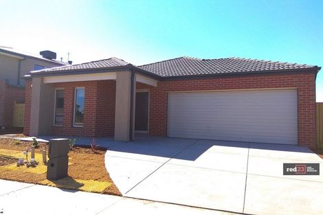 Property photo of 35 Foxley Crescent Mickleham VIC 3064