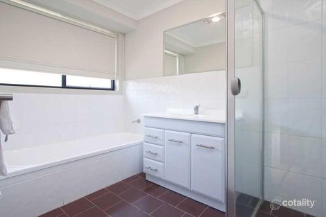 Property photo of 2/26 Dove Street Mount Austin NSW 2650