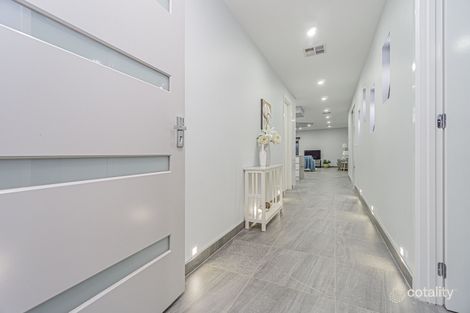 Property photo of 49 Kangaroo Road Craigieburn VIC 3064