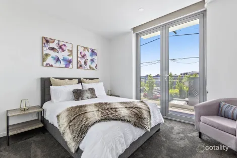 Property photo of 8/17 Halstead Place Geelong West VIC 3218