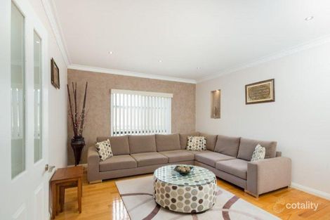 Property photo of 17 Devaney Avenue Lynbrook VIC 3975