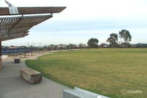 Property photo of 22 Hawkstowe Parade South Morang VIC 3752