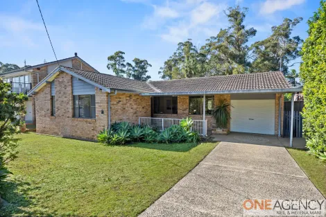 8 Kuburra Rd, Erina, NSW 2250