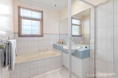 Property photo of 7 Nareen Court Burwood East VIC 3151