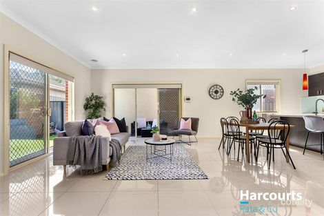 Property photo of 7 Escapade Boulevard Craigieburn VIC 3064