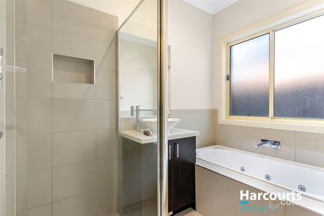 Property photo of 7 Escapade Boulevard Craigieburn VIC 3064