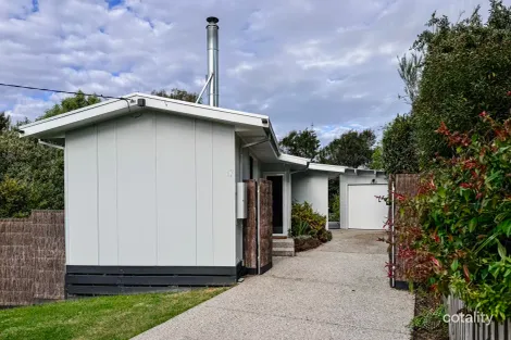 17 Pier Rd, Inverloch, VIC 3996