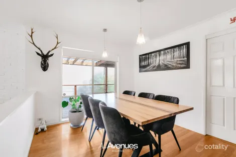 Property photo of 95 Lawless Drive Cranbourne North VIC 3977