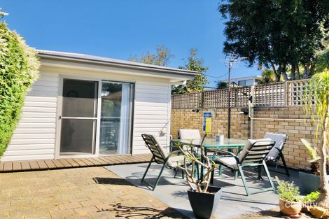 Property photo of 17 Bridgeview Road Yarrawarrah NSW 2233