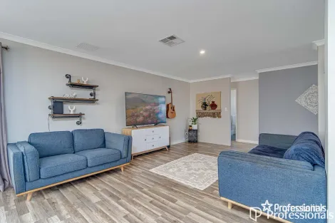 Property photo of 18 Vanderlin Crescent Ridgewood WA 6030
