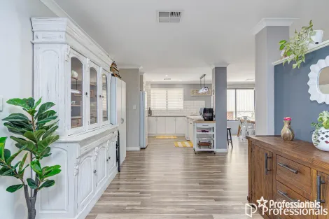 Property photo of 18 Vanderlin Crescent Ridgewood WA 6030