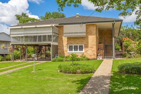 15 Euratha St, Stafford Heights, QLD 4053