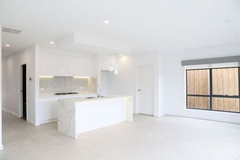 Property photo of 6 Hidden Close Mickleham VIC 3064