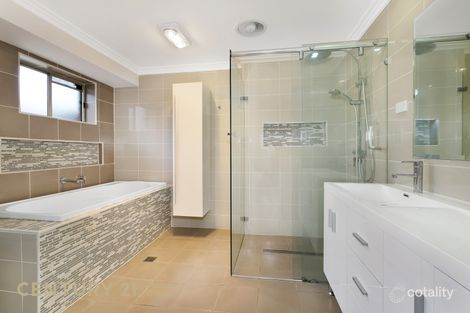 Property photo of 21 Valentine Place Rosemeadow NSW 2560