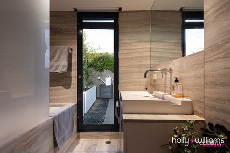 Property photo of 709/539 St Kilda Road Melbourne VIC 3004