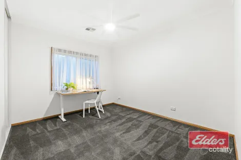 Property photo of 14 Selway Place Evanston Park SA 5116