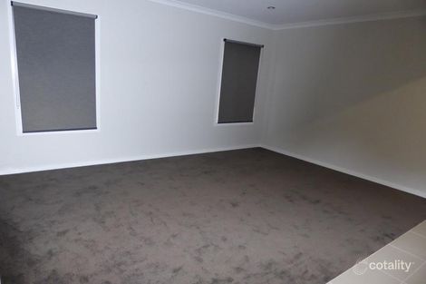 Property photo of 14 Holyoake Parade Manor Lakes VIC 3024