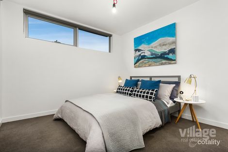 Property photo of 201/2 Alexander Street Seddon VIC 3011