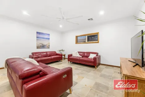 Property photo of 14 Selway Place Evanston Park SA 5116