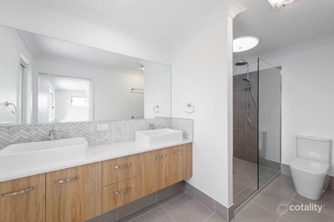 982v Pinelands Rd, Sunnybank Hills, QLD 4109