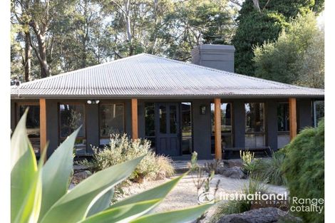 9 Kitchener Pde, Cockatoo, VIC 3781