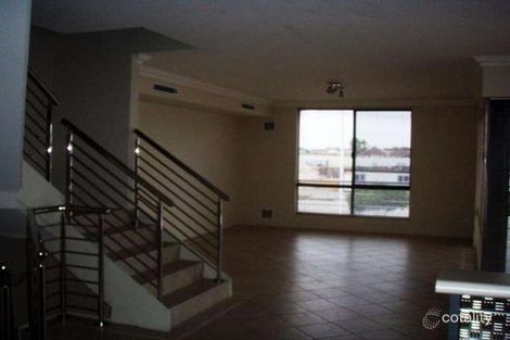Property photo of 2 Outrigger Way Mandurah WA 6210