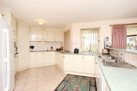 Property photo of 8 March Court Clare SA 5453