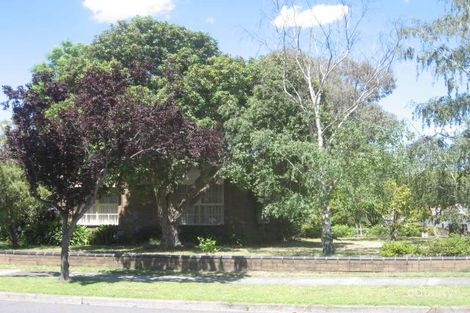 13 Newhaven Rd, Burwood East, VIC 3151