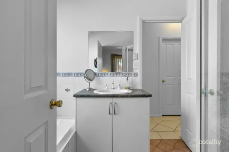 Property photo of 9 Gerlach Grove Evanston Park SA 5116