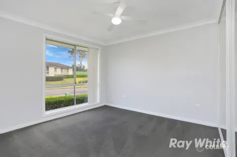 Property photo of 2 Fontana Close St Clair NSW 2759