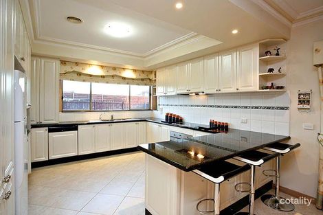 Property photo of 30 Perceval Crescent Taylors Lakes VIC 3038