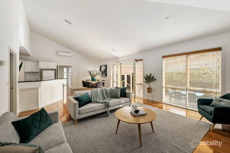 Property photo of 33 Gladys Grove Croydon VIC 3136