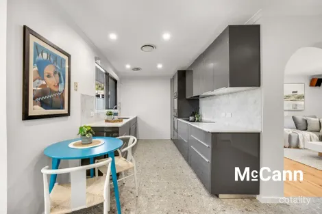 Property photo of 73 Sternberg Crescent Wanniassa ACT 2903