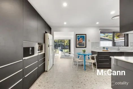 Property photo of 73 Sternberg Crescent Wanniassa ACT 2903