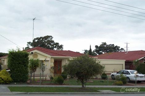 Property photo of 8 Warana Drive Hampton Park VIC 3976