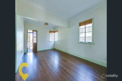 Property photo of 10 First Street Camp Hill QLD 4152