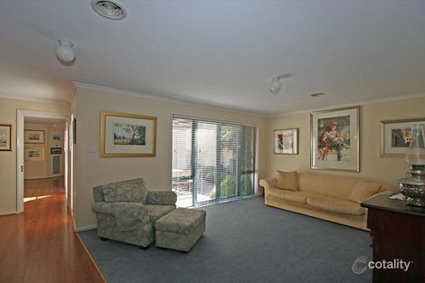 Property photo of 2/1 Bibb Place Greenway ACT 2900