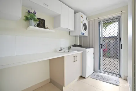 Property photo of 22 Billabong Drive Glen Eden QLD 4680