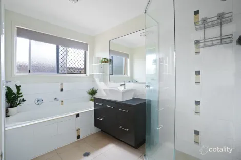 Property photo of 22 Billabong Drive Glen Eden QLD 4680