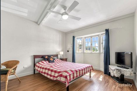 Property photo of 191 Bennetts Road Norman Park QLD 4170