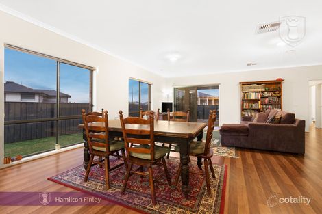 Property photo of 12 Ultimo Road Craigieburn VIC 3064