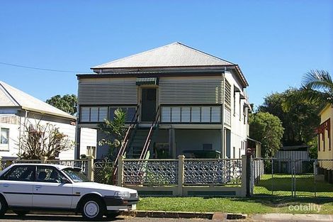 16 Castling St, West End, QLD 4810