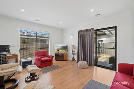 Property photo of 43 Marshall Crescent Kennington VIC 3550