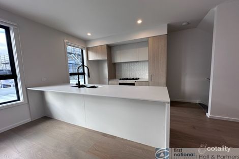 Property photo of 8 Ottawa Walk Cranbourne West VIC 3977