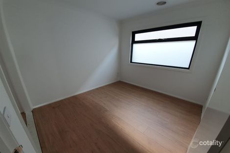 Property photo of 9 Elmslie Drive Cranbourne East VIC 3977
