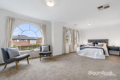 Property photo of 34 Whitecliffe Drive Rowville VIC 3178