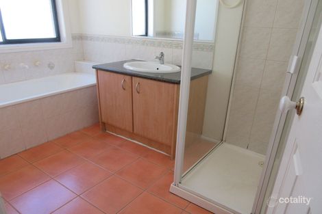 Property photo of 14 Macedon Close Caroline Springs VIC 3023