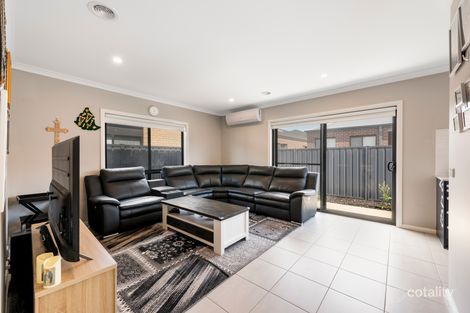 Property photo of 11 Chromite Circuit Weir Views VIC 3338