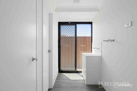 Property photo of 56 Keystone Loop Secret Harbour WA 6173